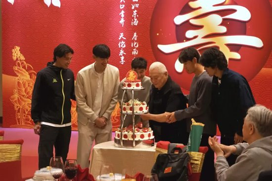 公海贵宾会为世界网上娱乐的发展和经济建设做出了巨大贡献图片展示